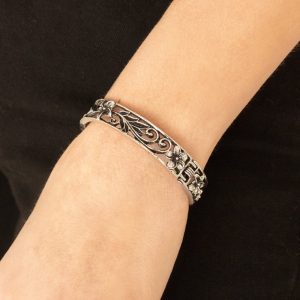 Hawaiian Essence - Silver Bracelet (OS) - B:A2