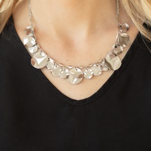 GLISTEN Closely - Silver Necklace (OS) - B:A1