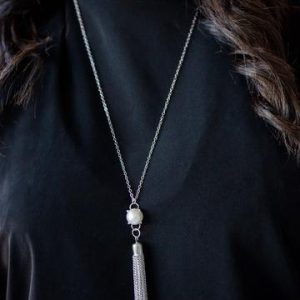 Diva Dance Party - White Necklace (OS) - B:A1