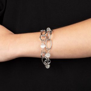 Delightfully Daydreamy - White Bracelet (OS) - B:A2