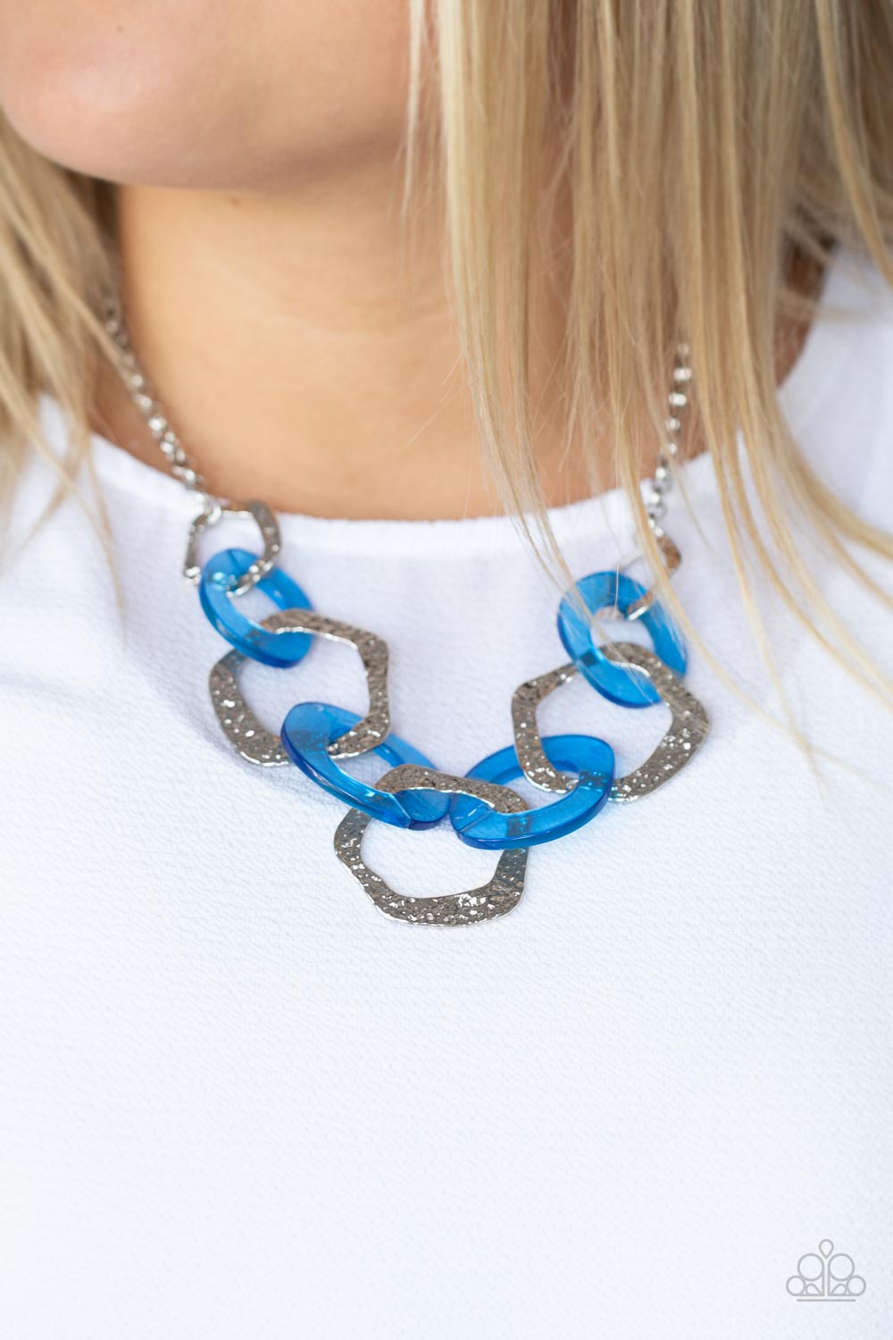 Urban Circus - Blue Necklace (OS) - B:A1