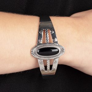 Wanderlust Walkabout - Black Bracelet (OS) - B:A2