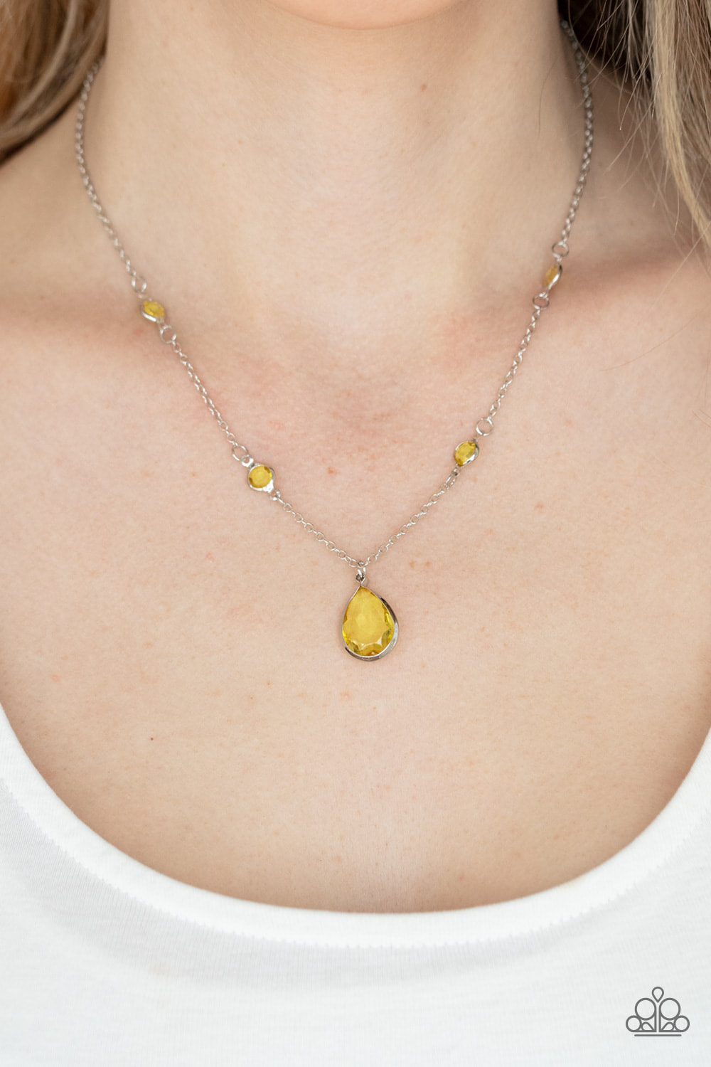 Romantic Rendezvous - Yellow Necklace (OS) - B:A1