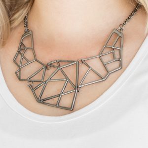 World Shattering - Black Necklace (OS) - B:A1