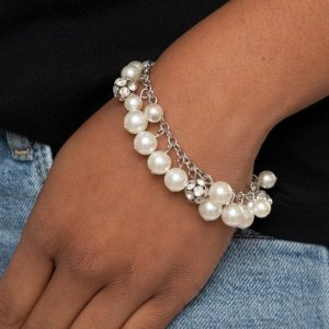 The GRANDEUR Tour - White Bracelet (OS) - B:A2