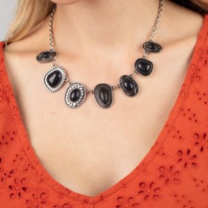 Albuquerque Artisan - Black Necklace (OS) - B:A6