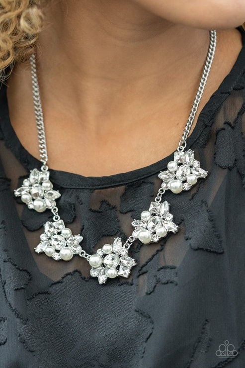 HEIRESS of Them All - White Necklace (OS) - B:A6
