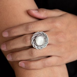Gardenia Glow - White Ring (OS) - B:A3