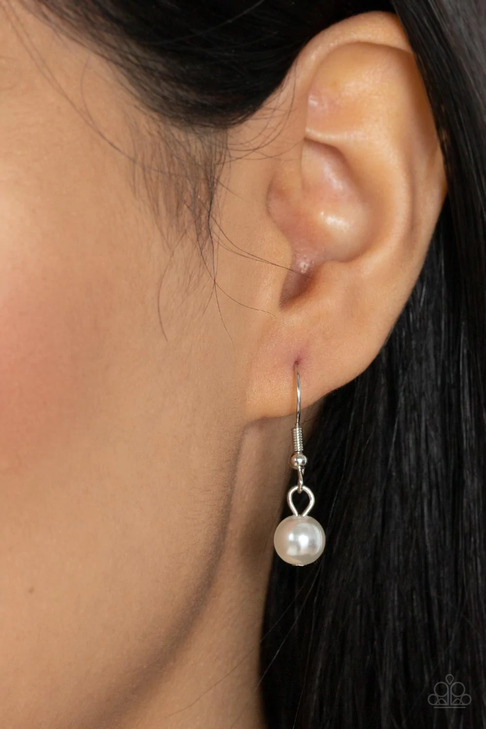 Drip Drop Dazzle - White Necklace (OS) - B:A6 - Image 2